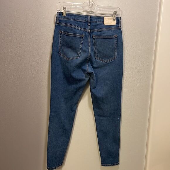 Everlane The Curvy High Rise Skinny Crop Jean - Picture 7 of 11